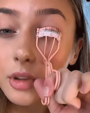 🔥Eyelash Curler with Brush😍BUY MORE SAVE MORE